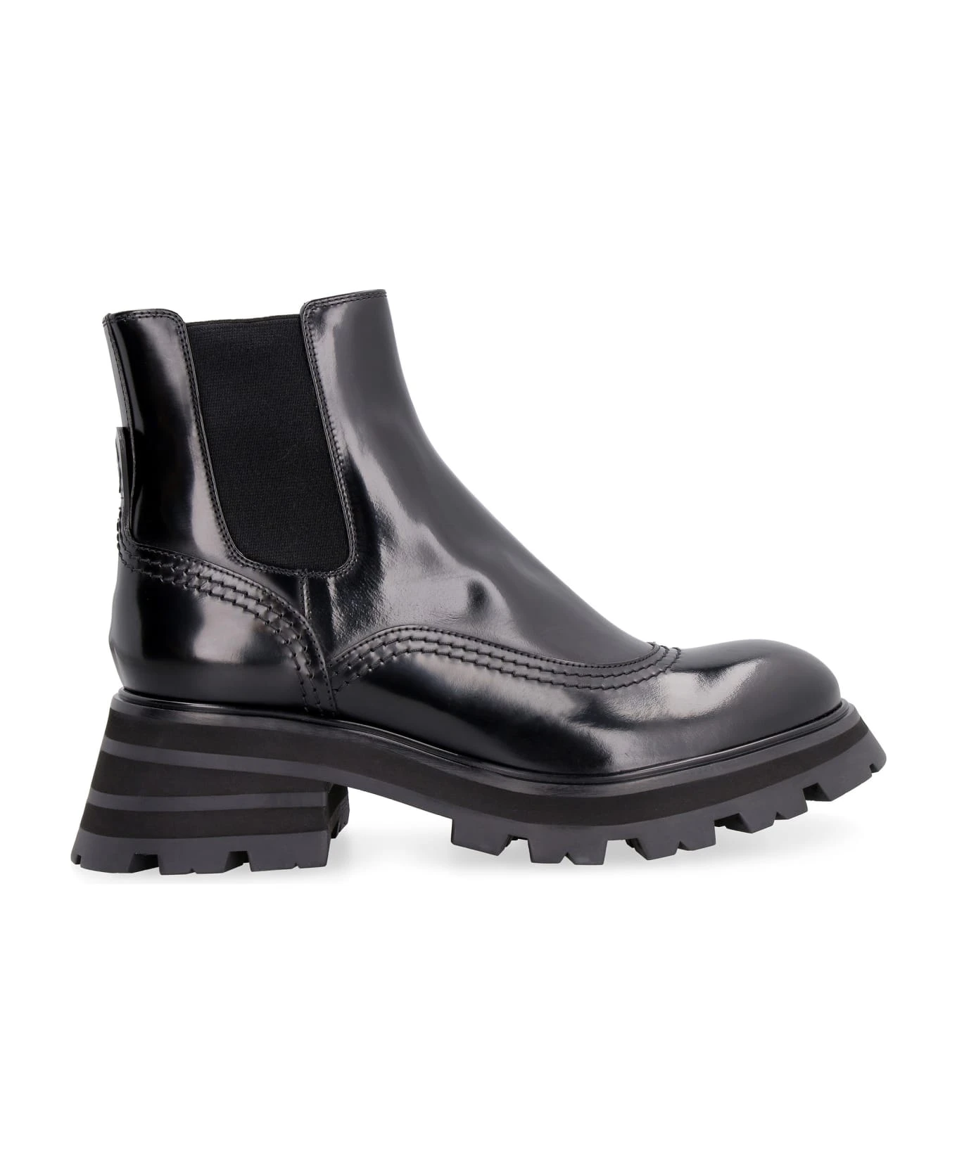Alexander McQueen Wander Leather Chelsea Boots