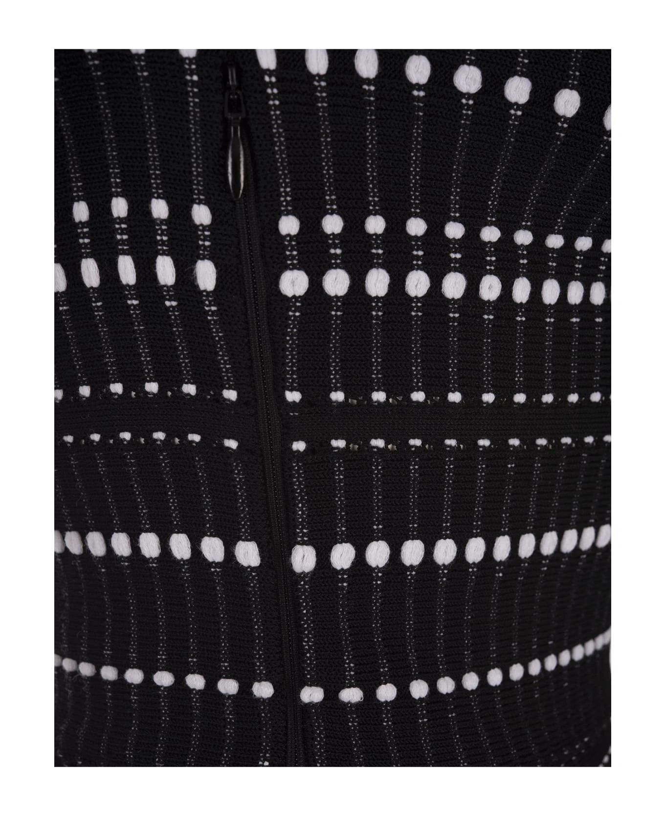 Alexander McQueen Black And White Knitted Sheath Dress With Off Shoulder - Image 4